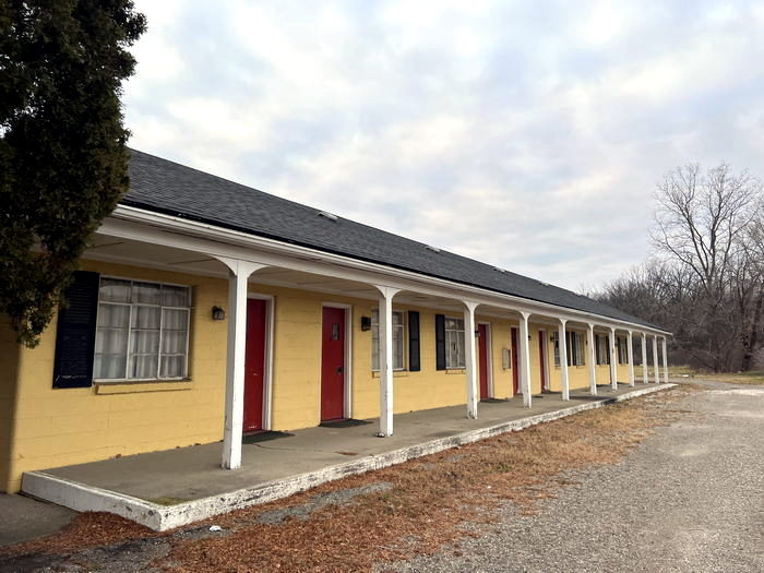 Mel Manor Motel (Welcome Inn) - Dec 11 2022 Photo (newer photo)